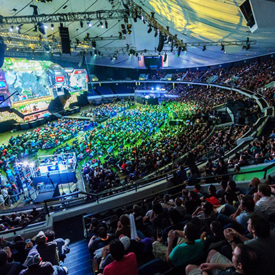 Comparison of esports and traditional stadium technology setups