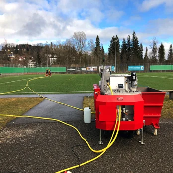 Synthetic sports surfaces cleaning machine: ClearMatic CM1800